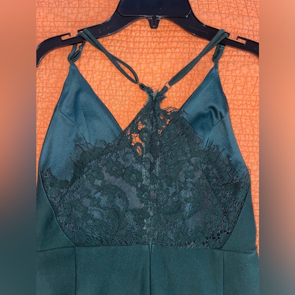 Lulu’s Dark Green Dress with Lace Detailing Size Small - Picture 5 of 6